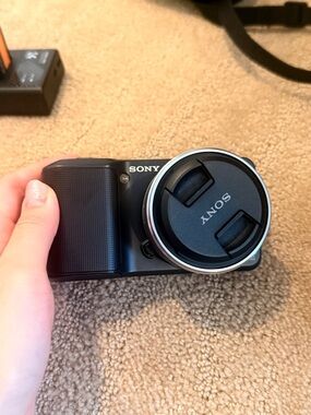 Sony NEX3 Black Mirrorless Camera with Lens Cap